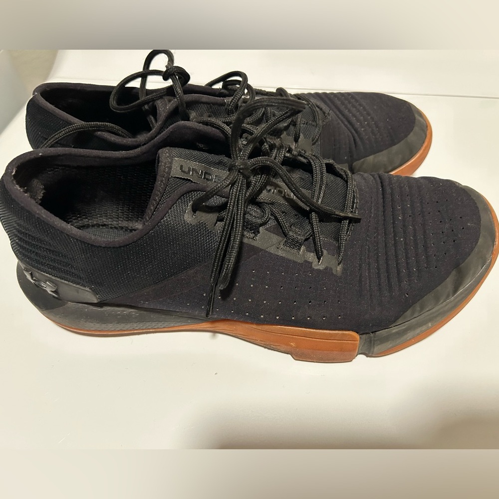 Used Under Armour TriBase Reign black 9.5